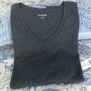Gray short sleeved tee NWT